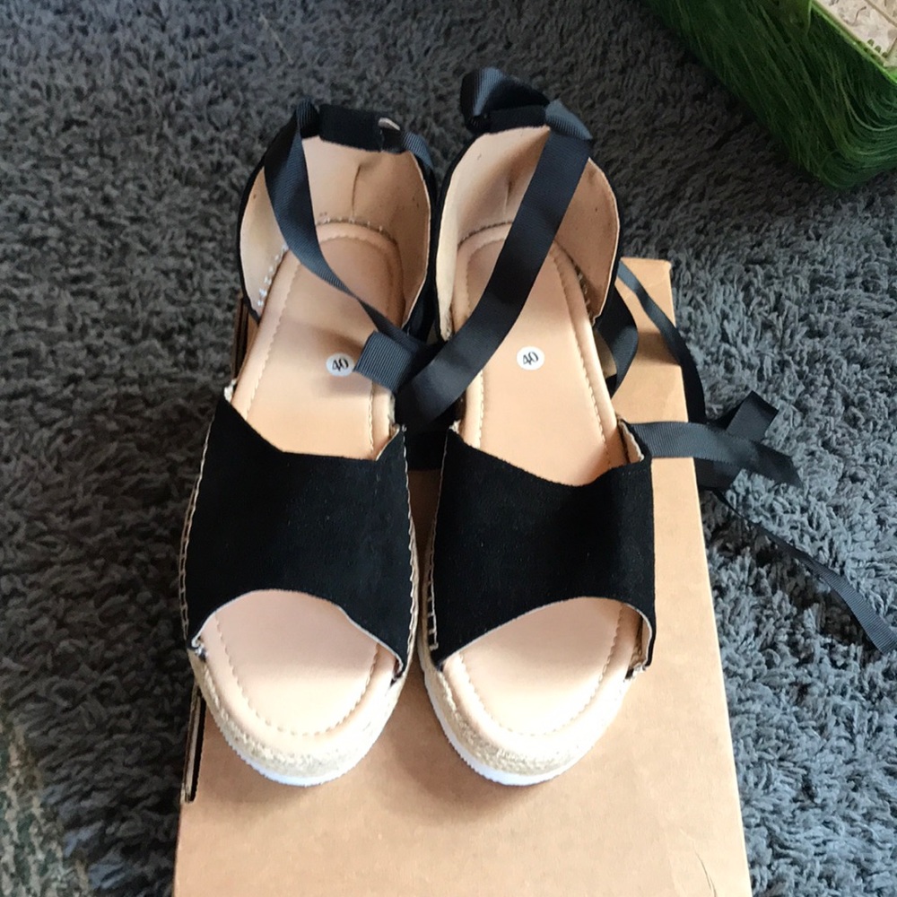 Platform sandals